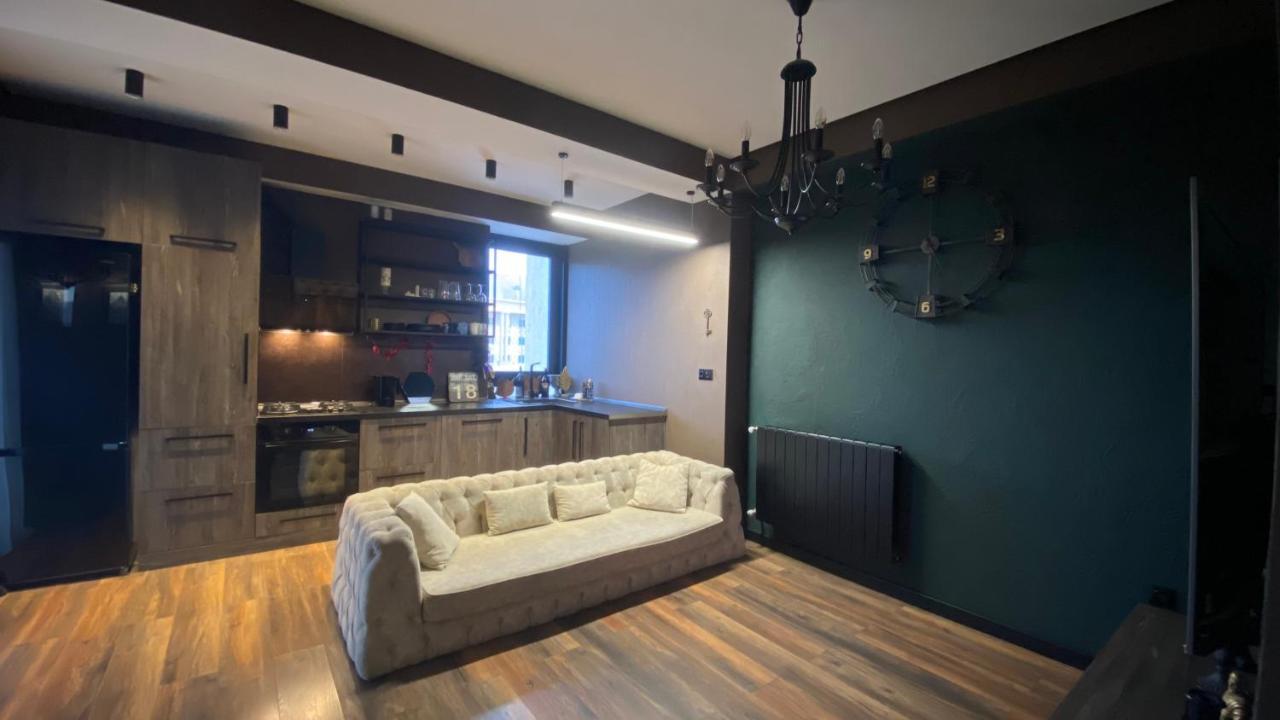 New Apartment With Terrace تبليسي المظهر الخارجي الصورة